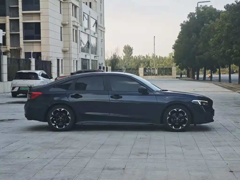 Honda Civic — миниатюра 7