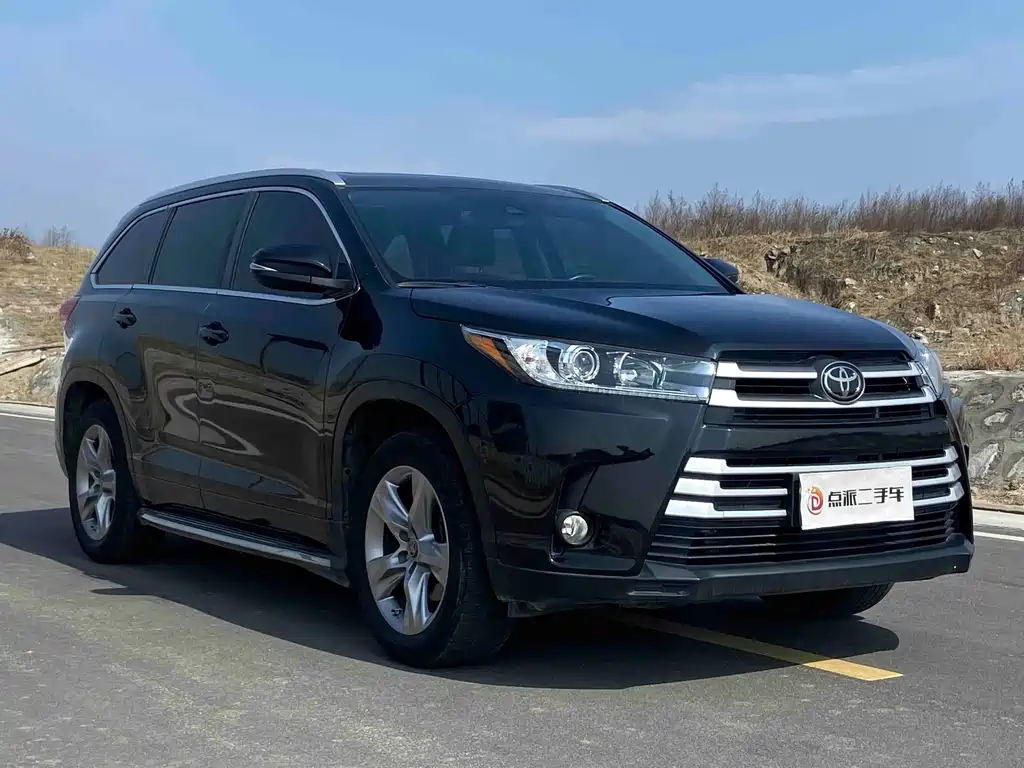 TOYOTA HIGHLANDER