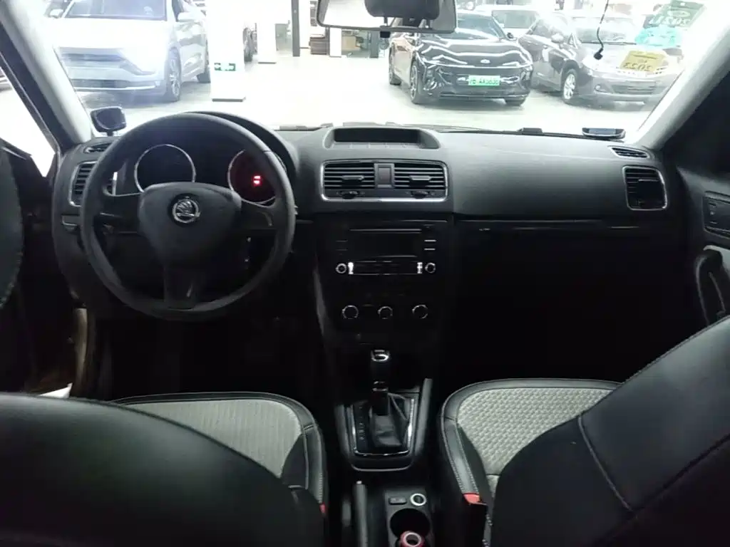 Skoda Yeti — миниатюра 10