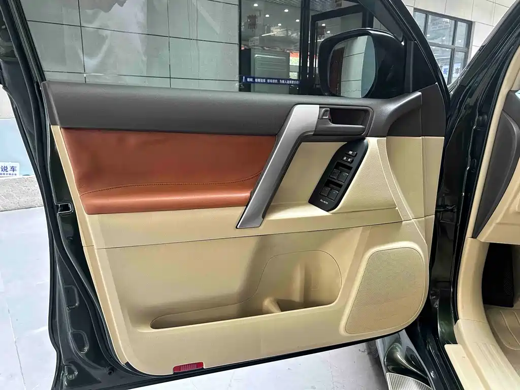 Toyota Prado (Import) — миниатюра 10