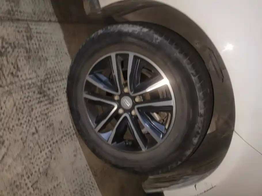 Geely Vision X6 — миниатюра 6