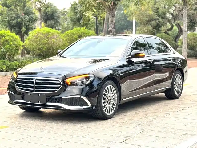 MERCEDES-BENZ E CLASS