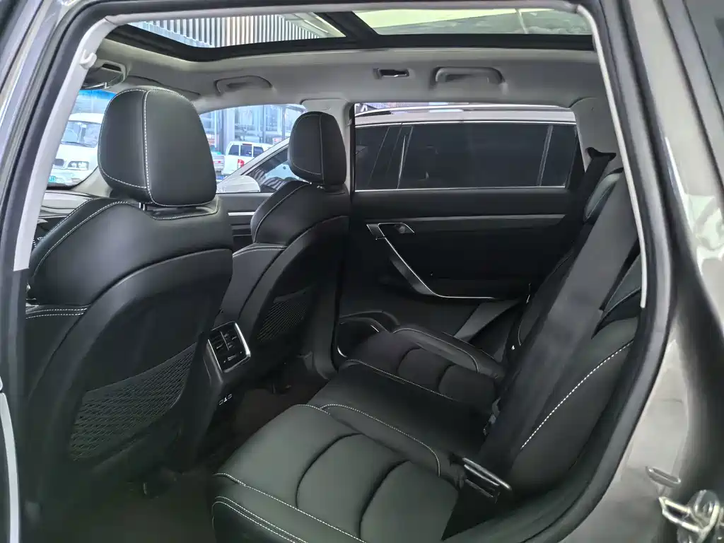 Geely Boyue — миниатюра 9