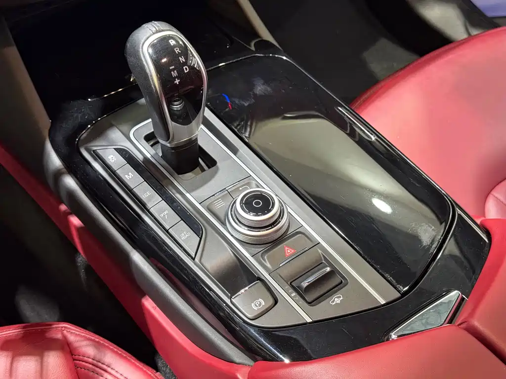 Maserati Levante — миниатюра 8