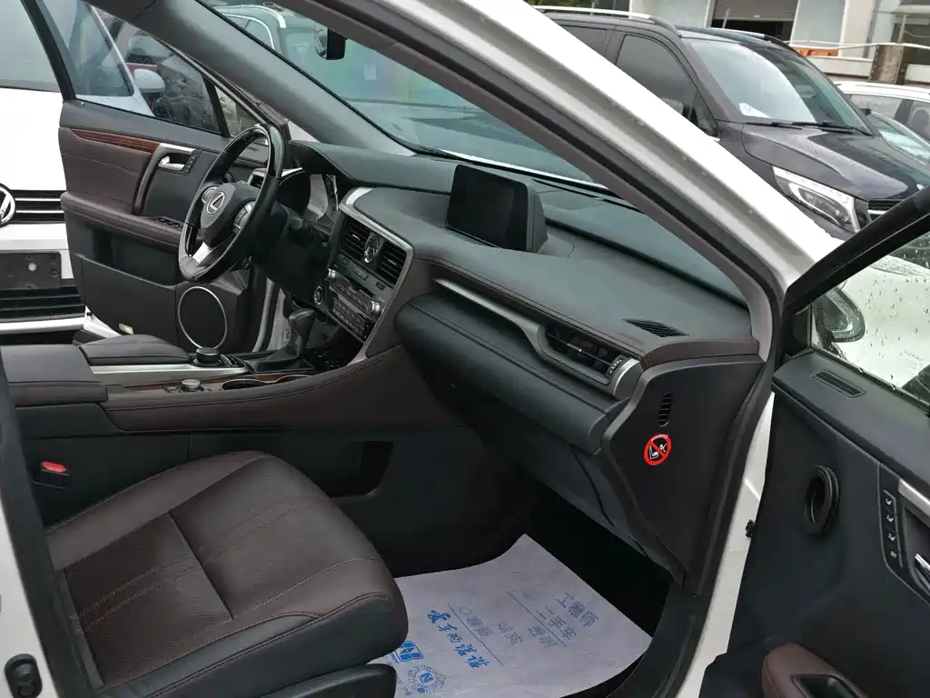 Lexus RX — миниатюра 15
