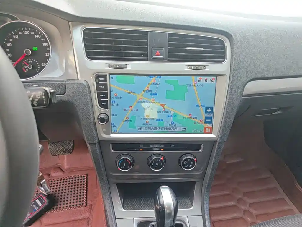 Volkswagen Golf — миниатюра 13