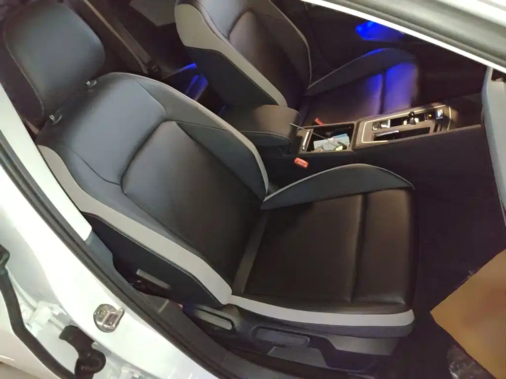 Volkswagen Golf — миниатюра 25
