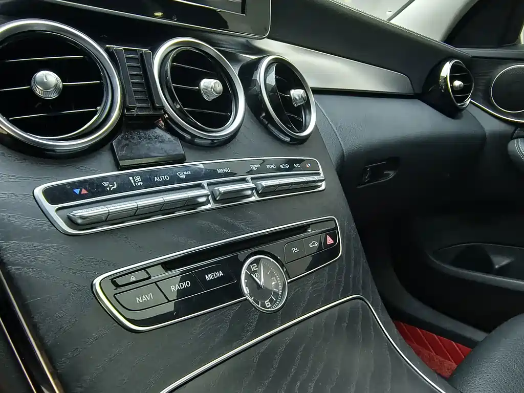 Mercedes-Benz C-Class — миниатюра 17