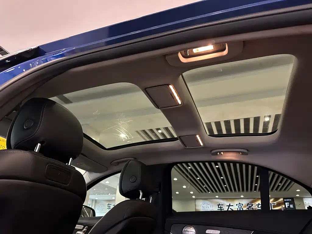 Mercedes-Benz C-Class — миниатюра 16