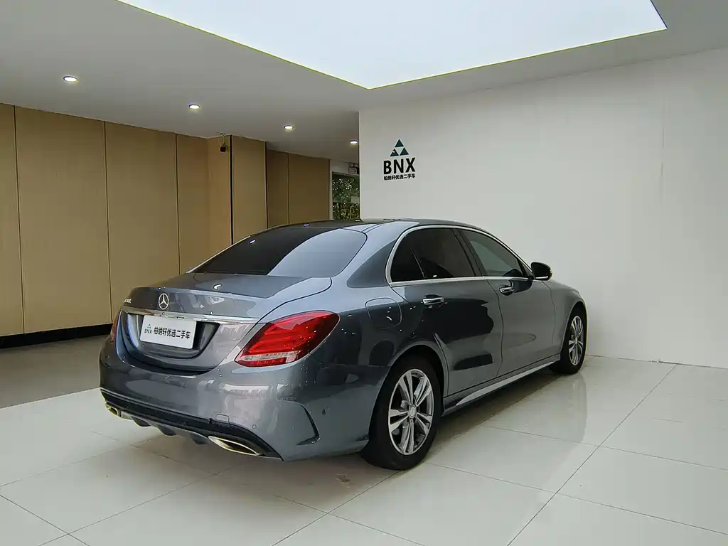 Mercedes-Benz C-Class — миниатюра 2