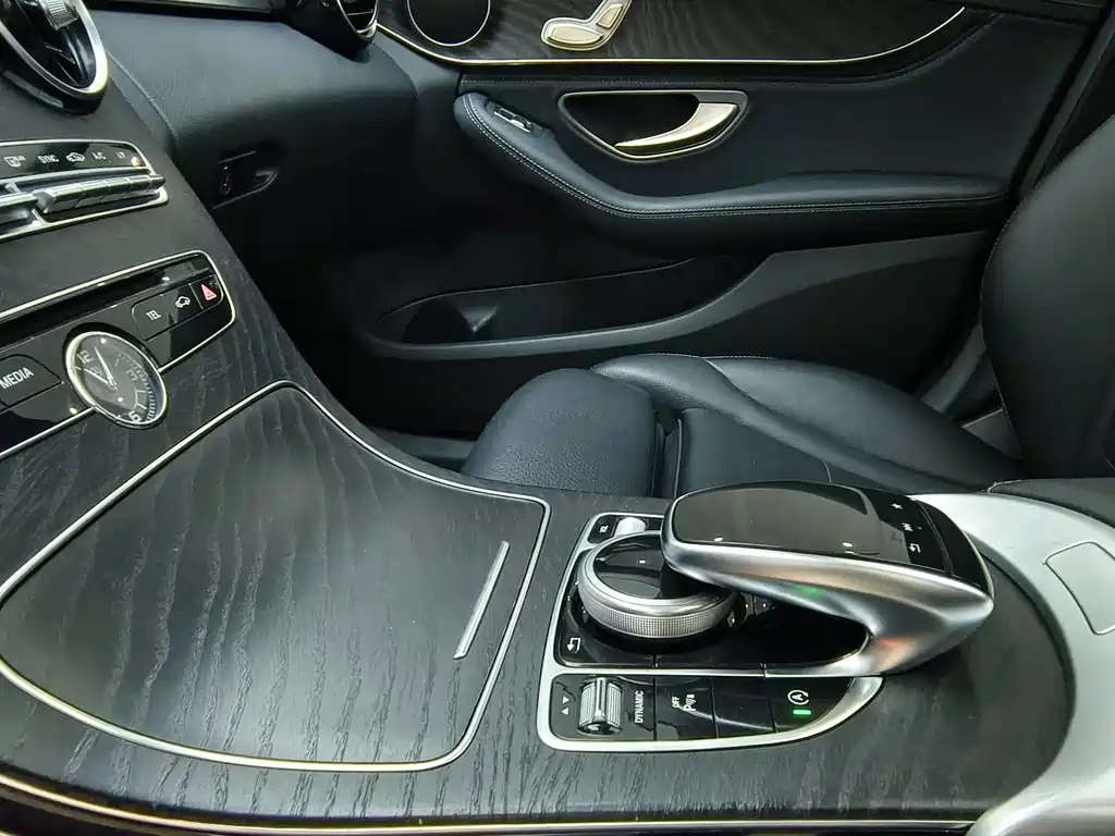 Mercedes-Benz C-Class — миниатюра 15