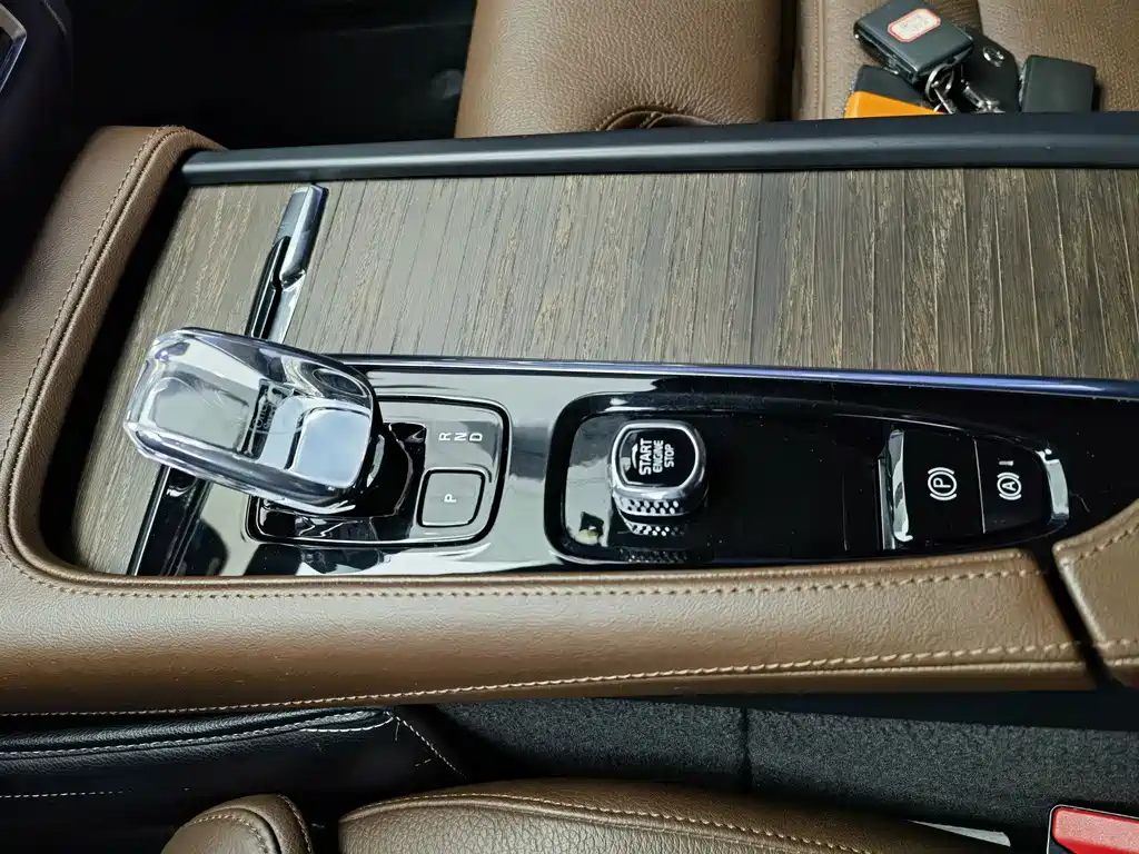 Volvo S90 — миниатюра 16