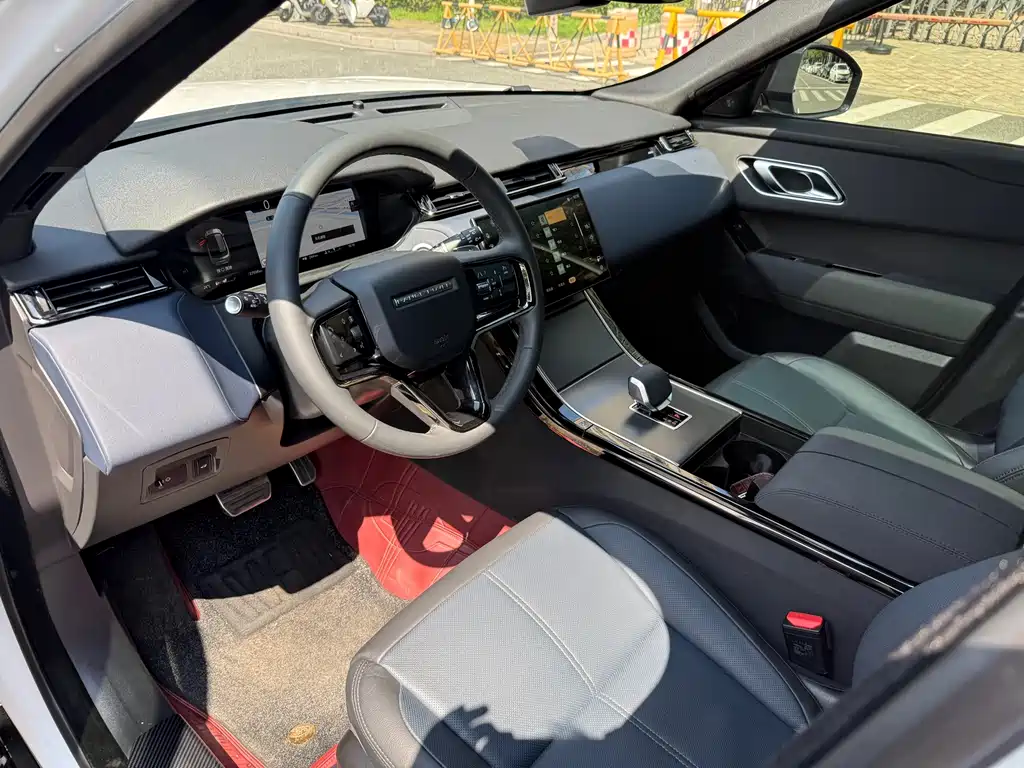 Land Rover Velar — миниатюра 8