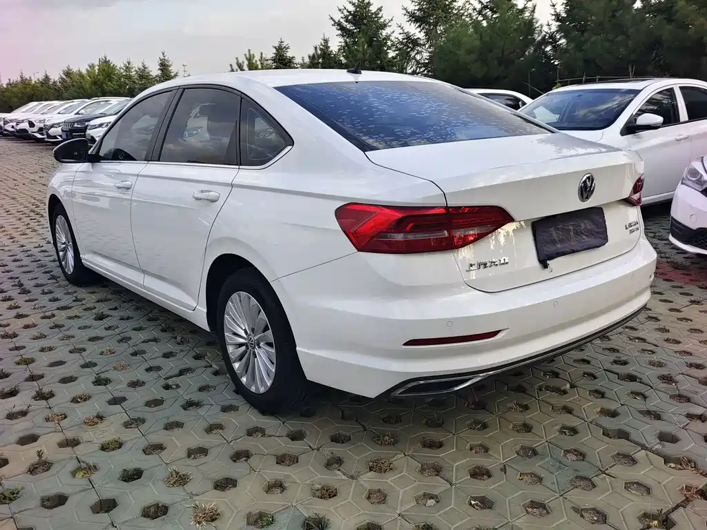 Volkswagen Lavida — миниатюра 7
