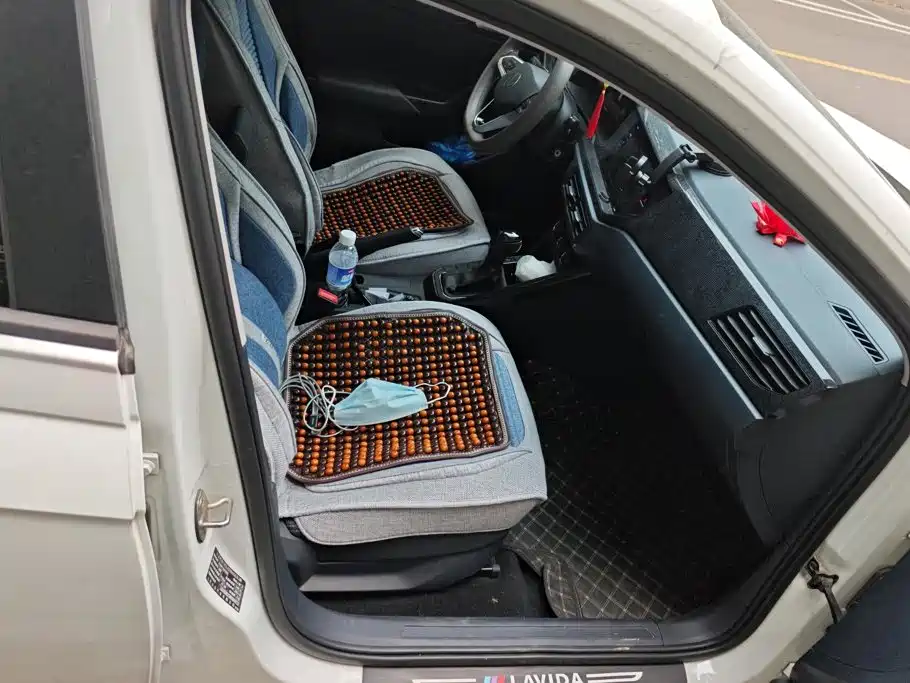 Volkswagen Lavida — миниатюра 8
