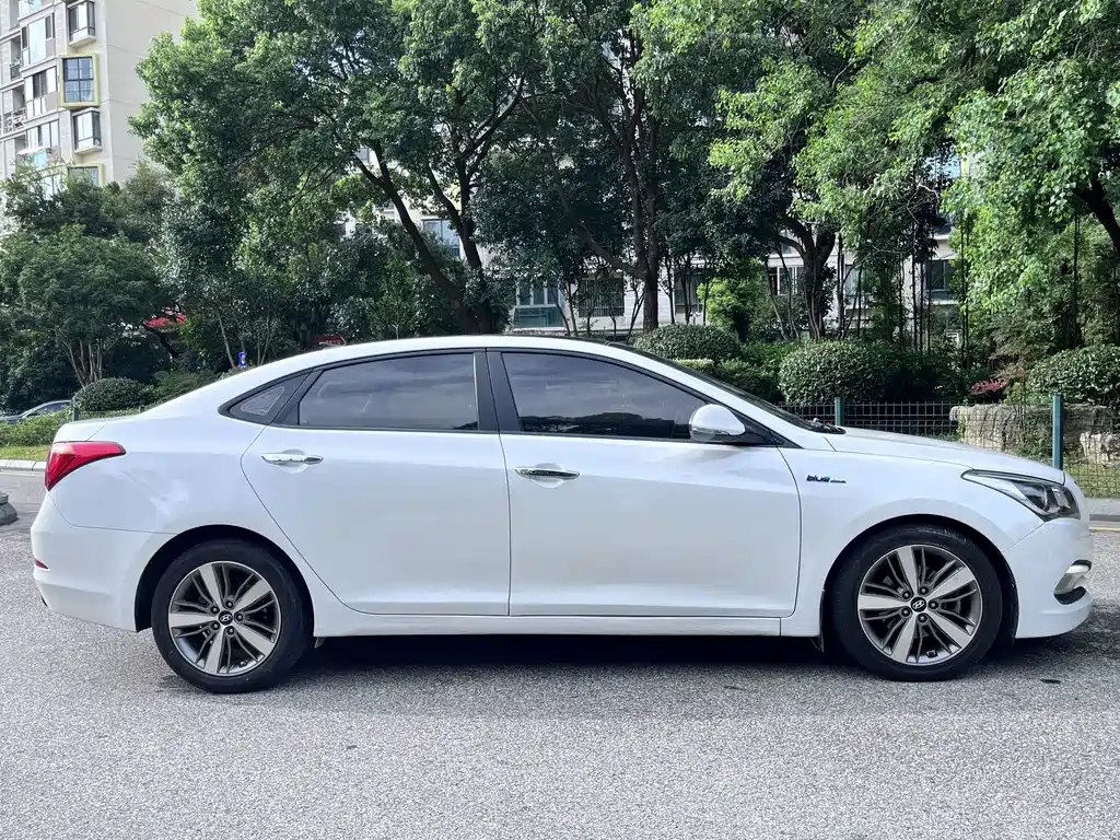 Hyundai Mistra — миниатюра 6