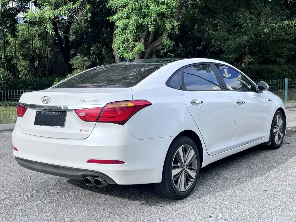Hyundai Mistra — миниатюра 9