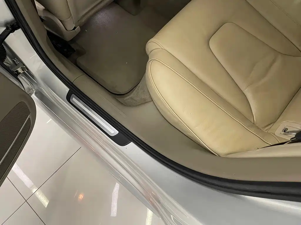 Audi A4L — миниатюра 38