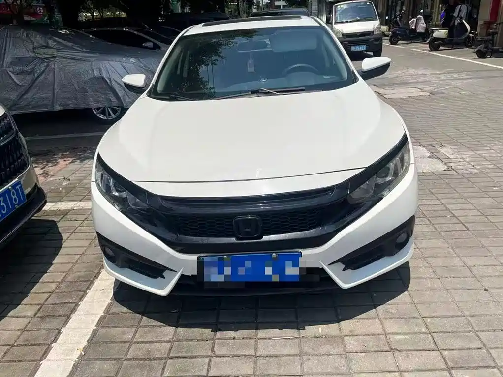 Honda Civic 2016 220TURBO CVT Luxury