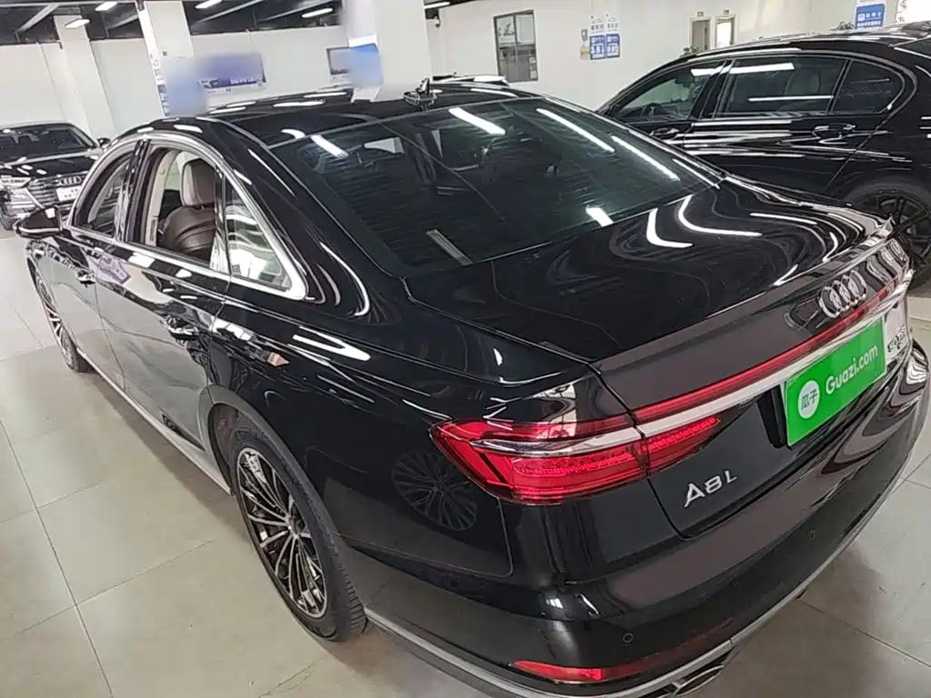Audi A8 — миниатюра 5