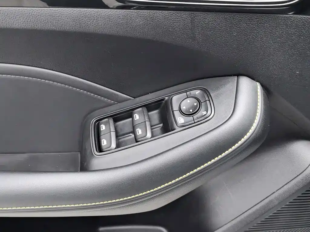 Roewe i5 — миниатюра 9