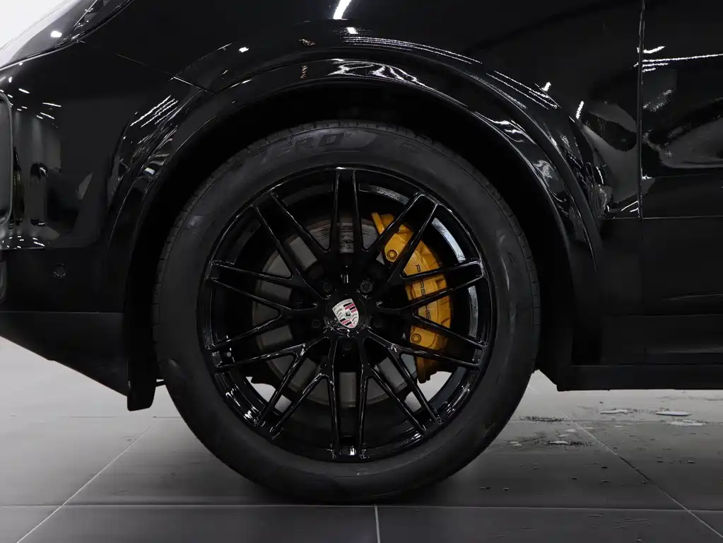Porsche Cayenne — миниатюра 8