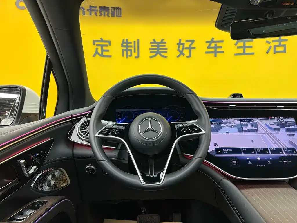 Mercedes-Benz EQS SUV — миниатюра 26