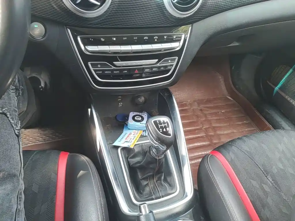 BAIC Senova D50 — миниатюра 19