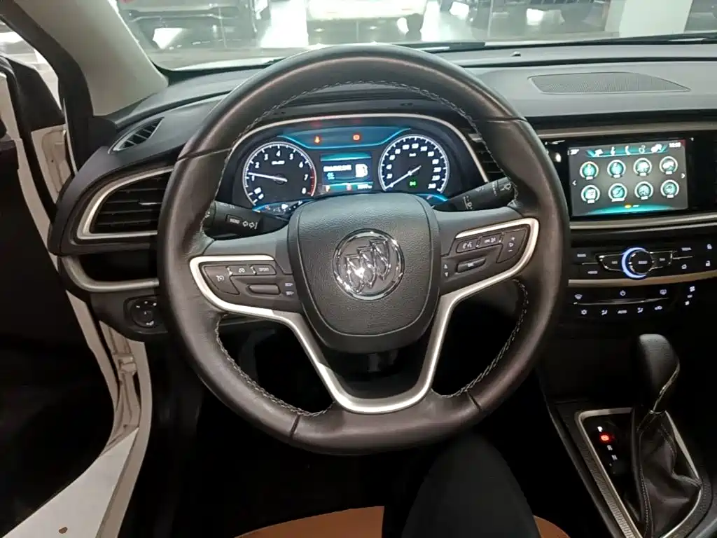 Buick Excelle — миниатюра 11