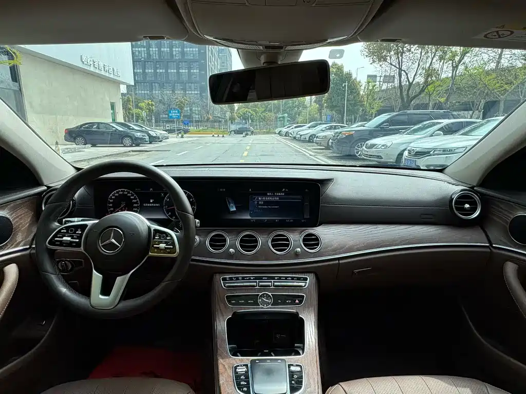 Mercedes-Benz E-Class E 2019 E 300 L Sport Fashion