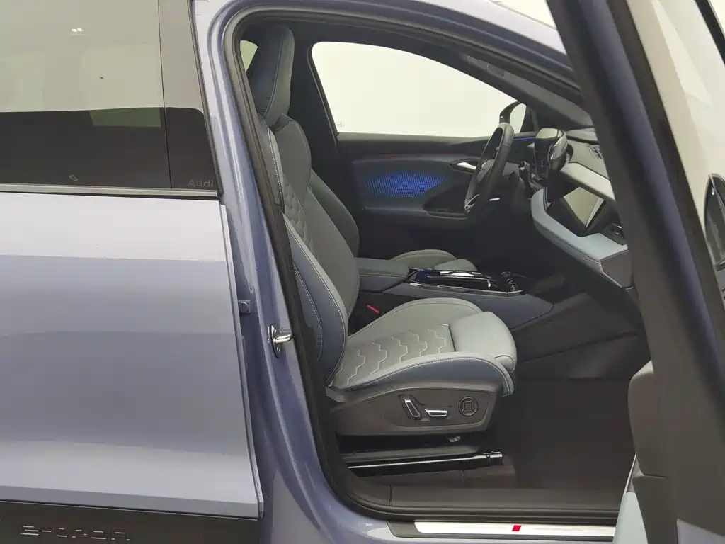 Audi Q6L e-tron — миниатюра 23