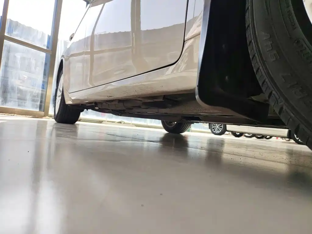 Lexus ES — миниатюра 21