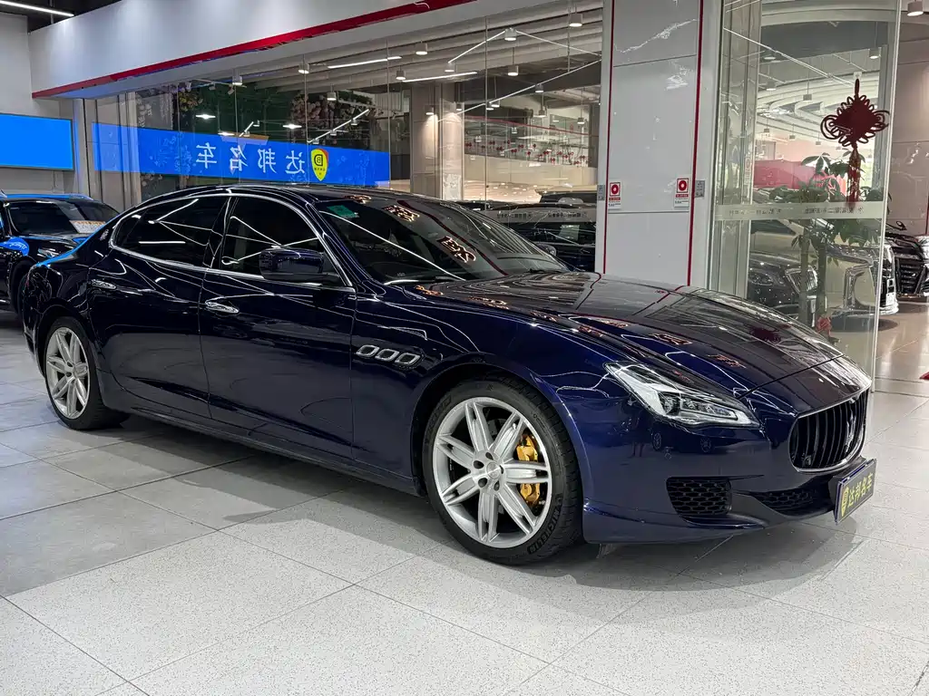 Maserati Quattroporte — миниатюра 4