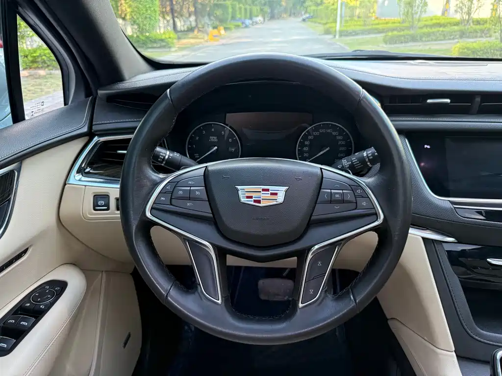 Cadillac XT5 — миниатюра 14