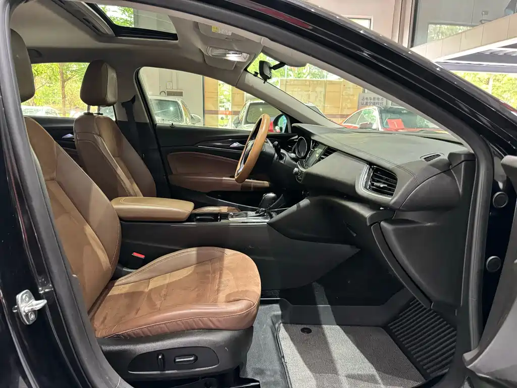 Buick Regal — миниатюра 20