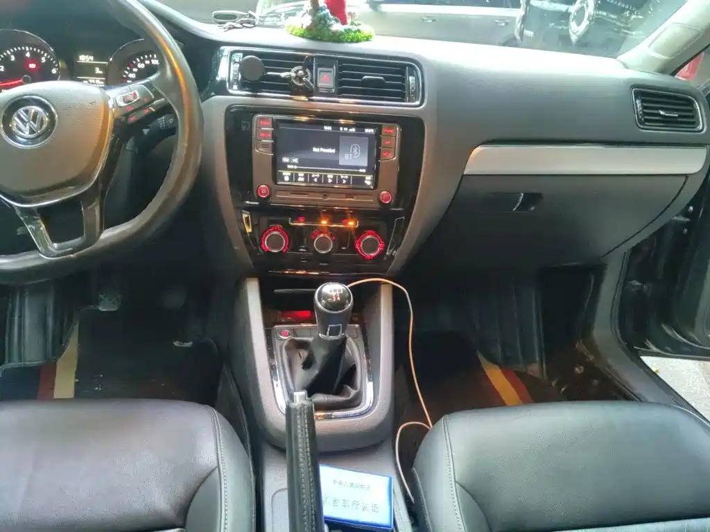 Volkswagen Sagitar — миниатюра 9