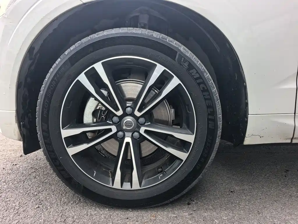 Volvo XC60 — миниатюра 4