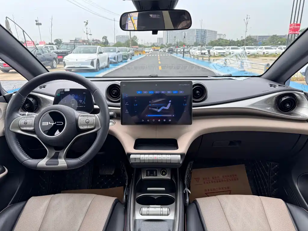 BYD Dolphin — миниатюра 6