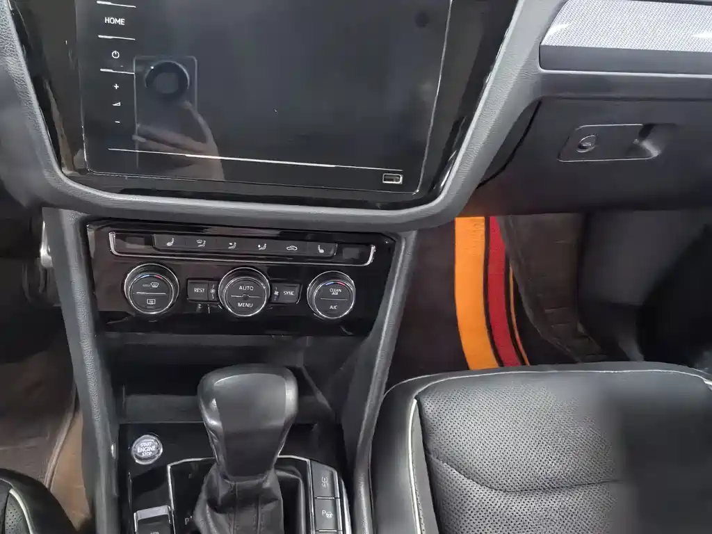 Volkswagen Tiguan L — миниатюра 10