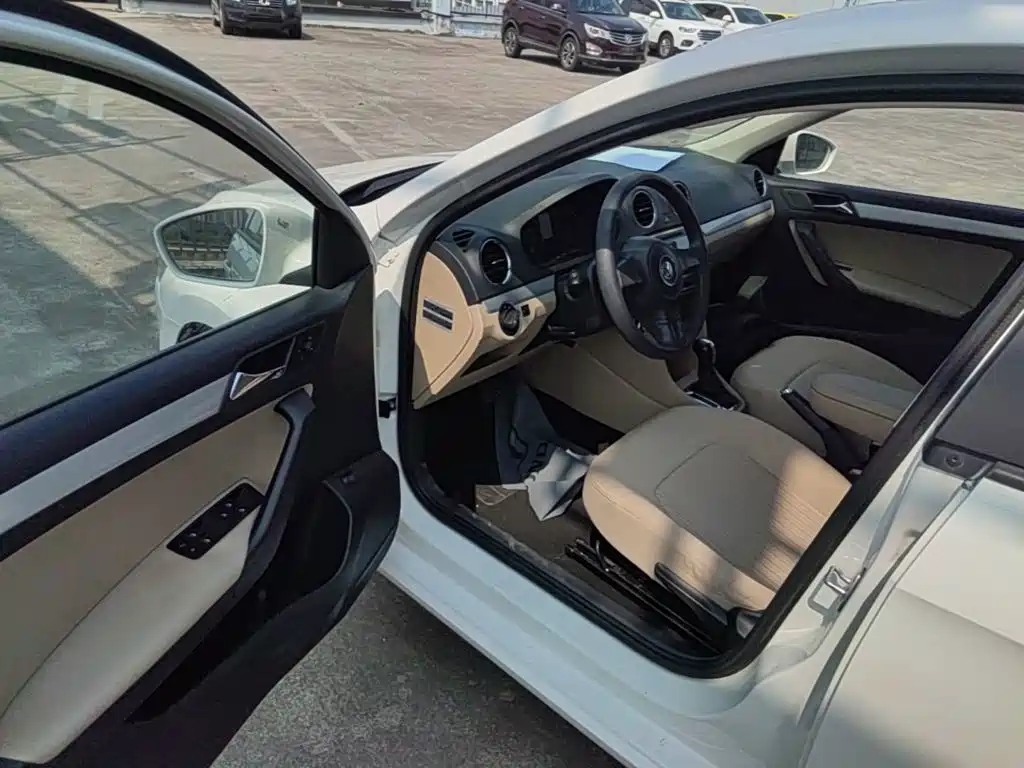 Volkswagen Jetta — миниатюра 16