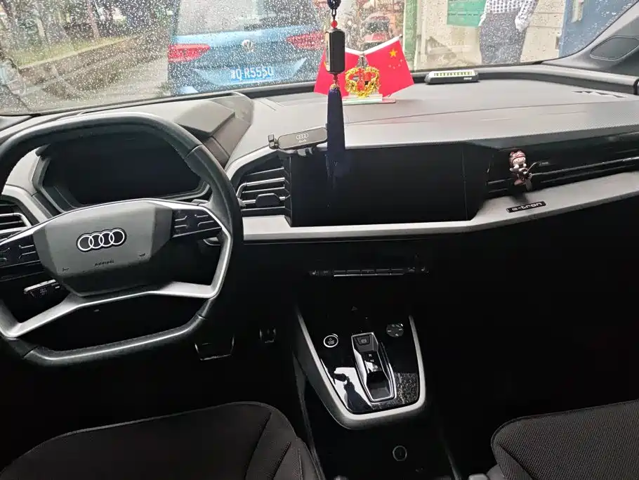 Audi Q5 e-tron — миниатюра 12