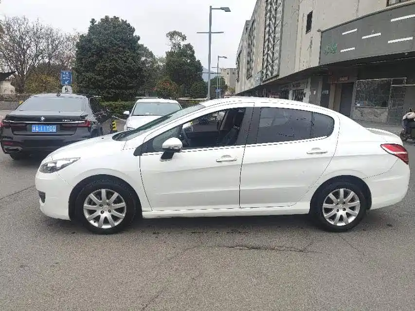 Peugeot 308 2014 1.6L AT