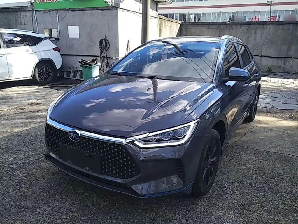 BYD e2