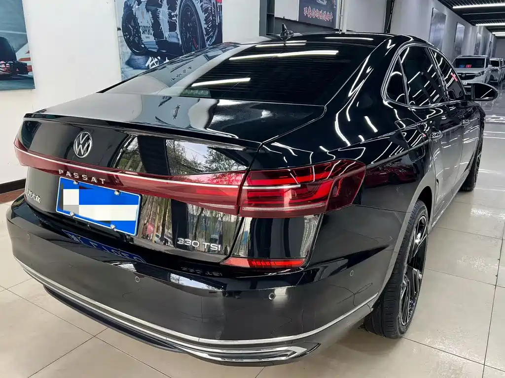 Volkswagen Passat 2022 330TSI Luxury