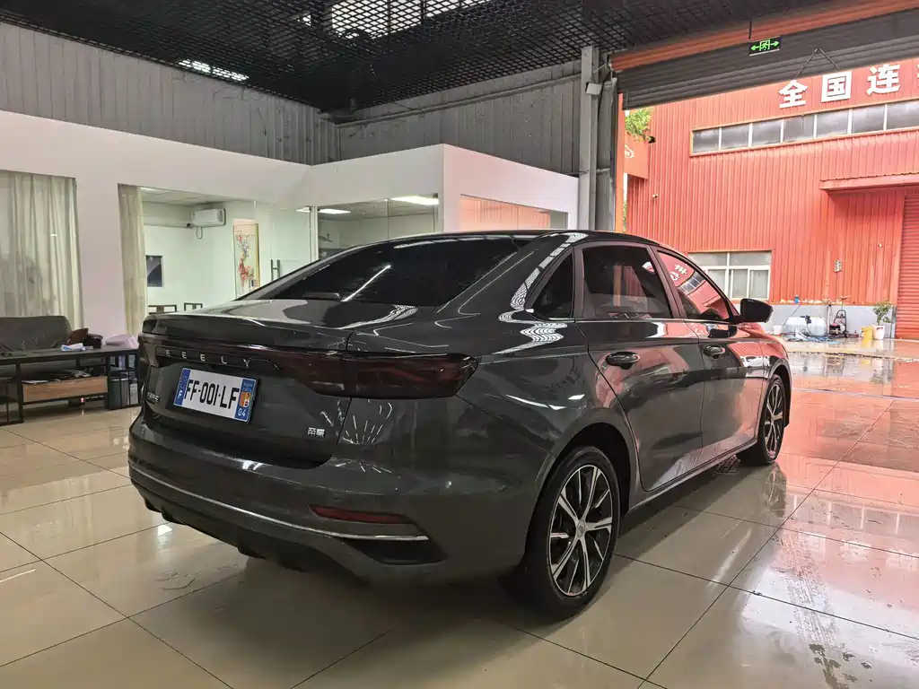 Geely Emgrand — миниатюра 5
