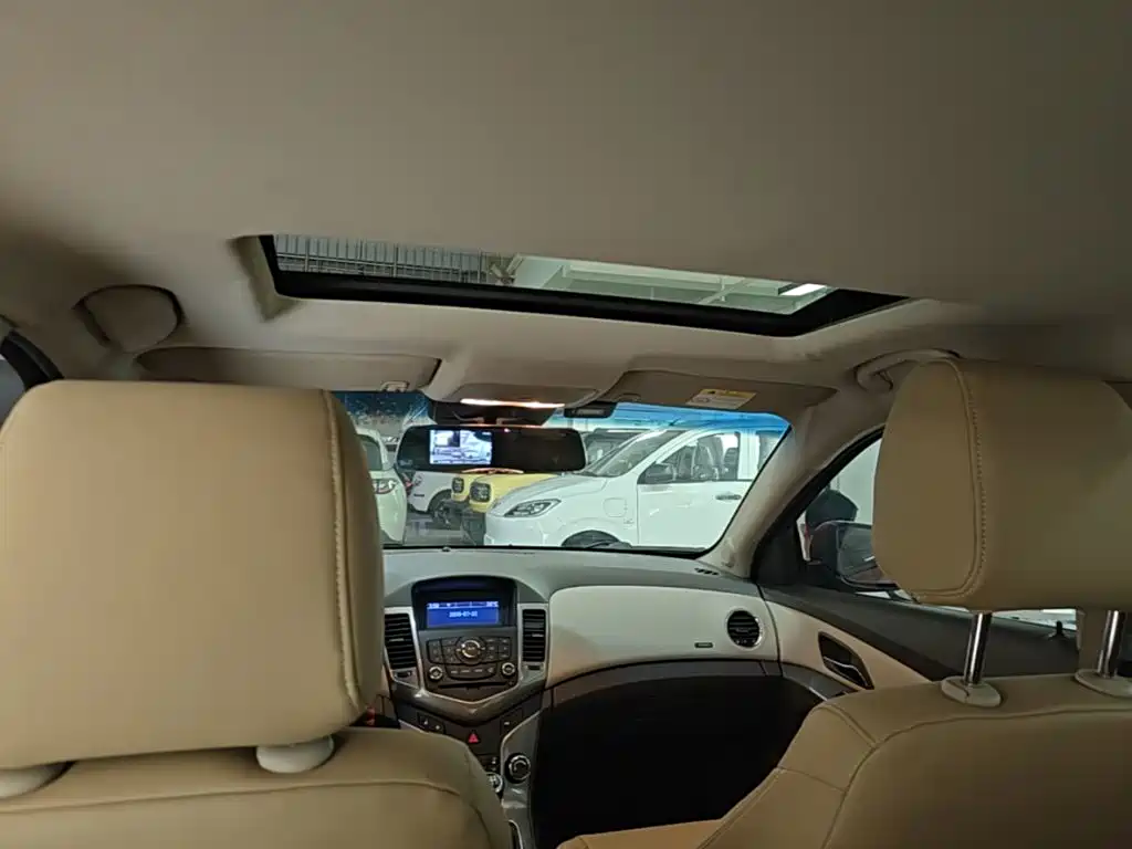 Chevrolet Cruze — миниатюра 18
