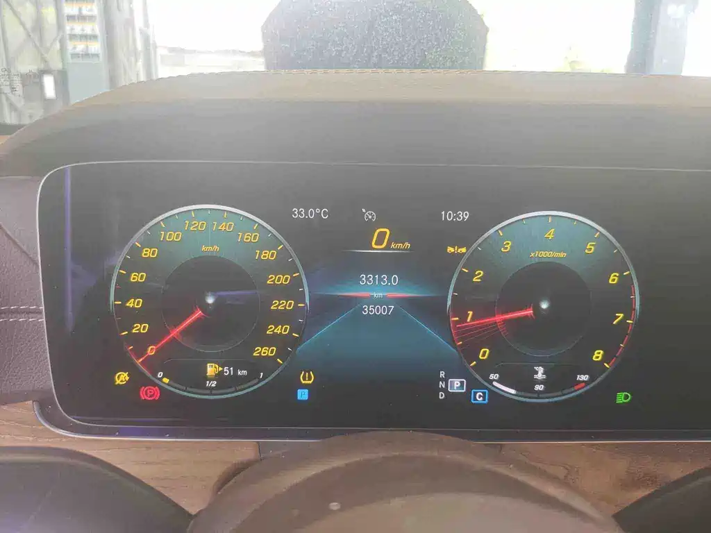 Mercedes-Benz E-Class — миниатюра 10