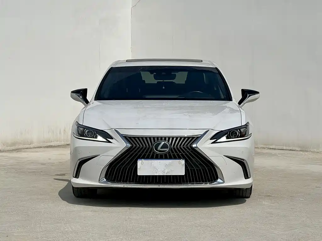 Lexus ES — миниатюра 2
