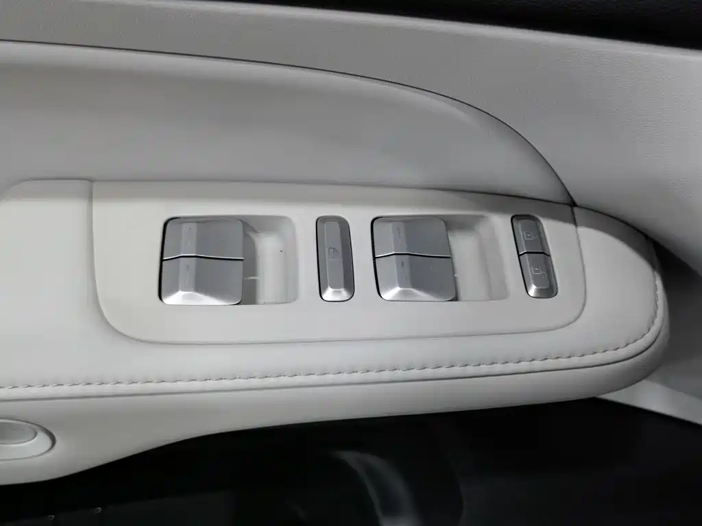 XPeng G6 — миниатюра 9
