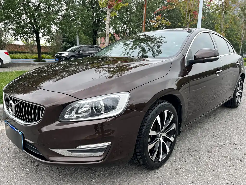 Volvo S60 — миниатюра 4